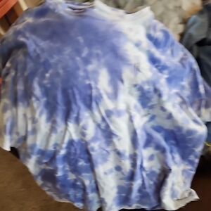 Universal Thread Indigo Tie-Dye Crop Top